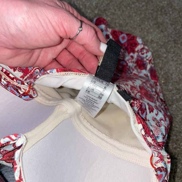 Nip Tuck swim suite one piece multiple cup fit ruched side slimming  SZ 6 - Picture 7 of 8